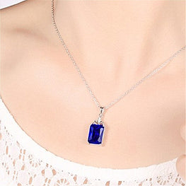 Luxury quality exclusive pendant with chain exclusive free box packaging