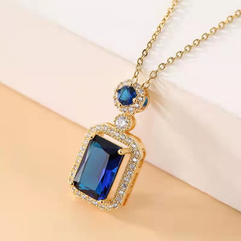 SAPPHIRE GOLD THEME LUXURY PENDANT WITH BOX