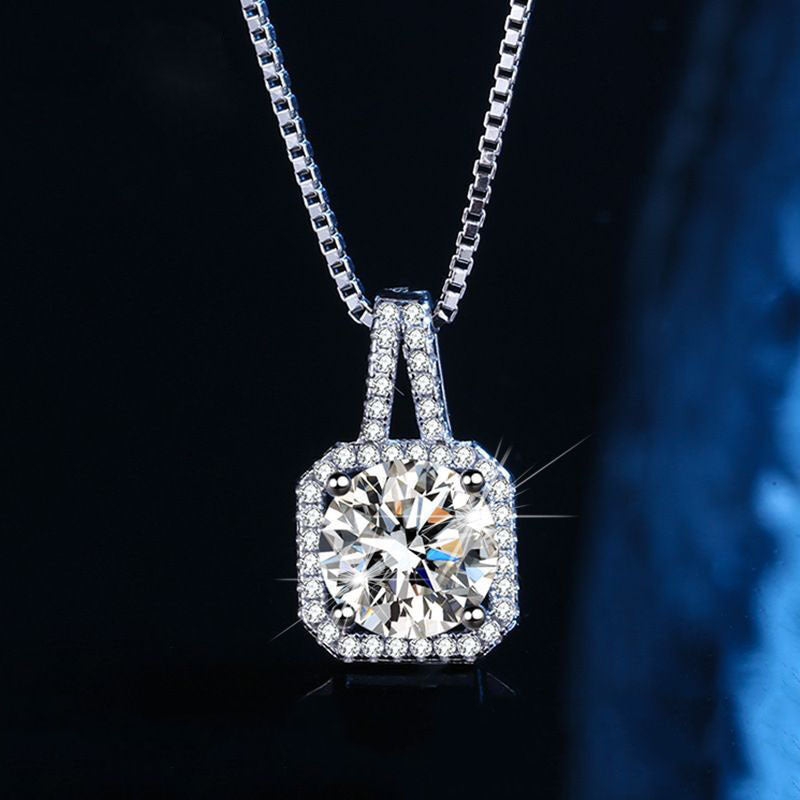 THE SQUARE DIAMOND LOOK LUXURY PENDANT WITH BOX