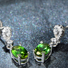 HIGH QUALITY ZIRCON STONE EARRING